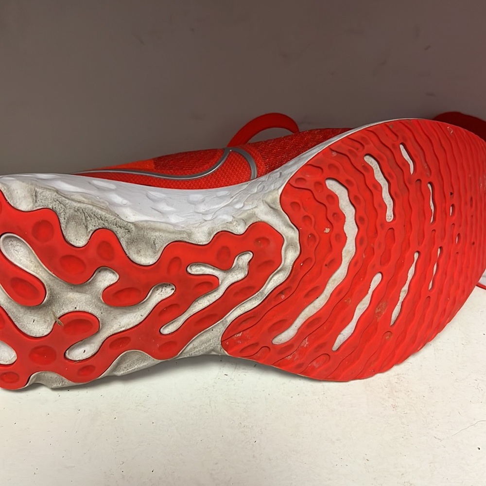 Nike Infinity React Running Shoes - image 3